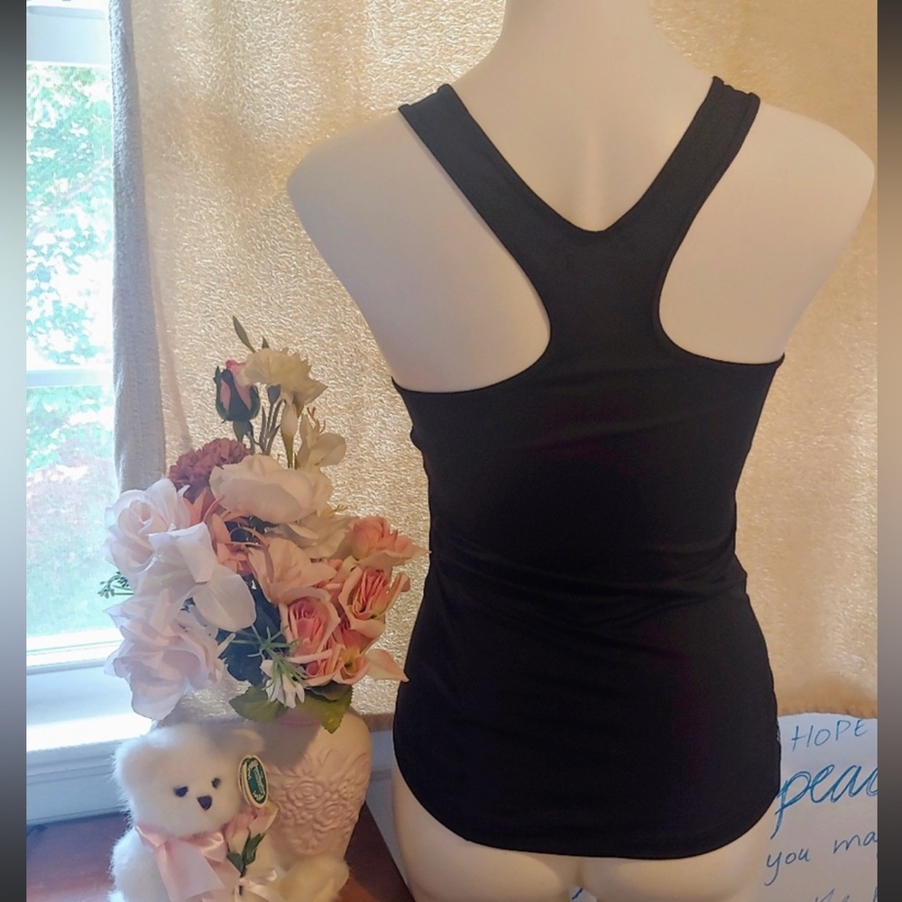 Nike Pro racerback workout tank top size small in great condition! - Picture 3 of 5